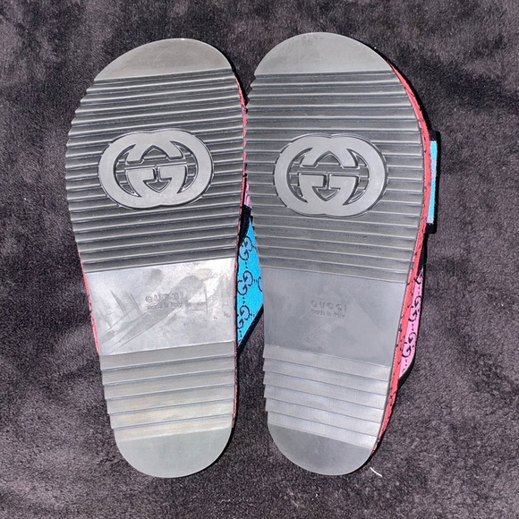 Colorful slides - Picture 2 of 4